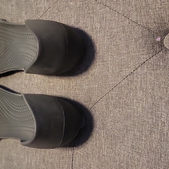 Crocs - Picture 4 of 6